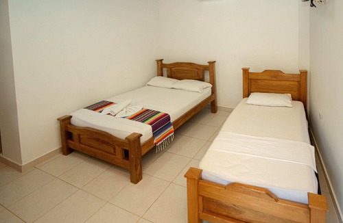 Covenas Hotel | Cabaña Triple En Coveñas Cerca A La Playa