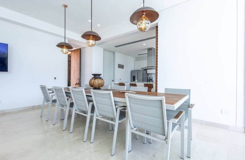 Porto Nao Villa | Calablanca villa w/pool, dock & game room