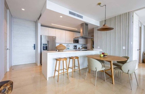 Porto Nao Apartment | Calablanca retreat with pool and beach access