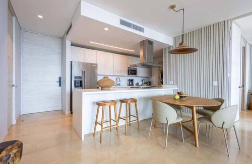 Porto Nao Apartment | Calablanca retreat with pool and beach access