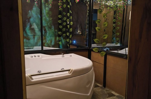 Tota Hotel | Camping centauro, desayuno incluído Cuenta con jacuzzi Balcon, fogata