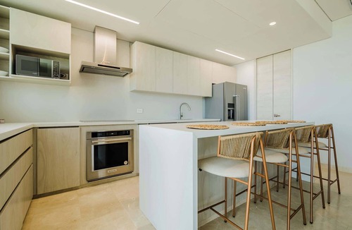 Porto Nao Apartment | Caribbean beachfront stay w/pool & sauna