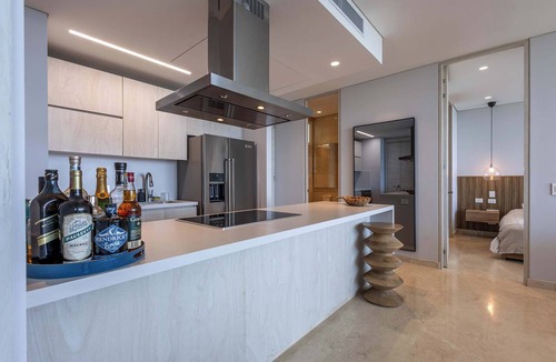 Porto Nao Apartment | Caribbean retreat w/pool & ocean views