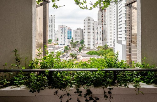 Bocagrande Apartment | Cartagena Vibes Rooftop pool Beach access Fine dining Shopping Couples Business travelers Medical guests