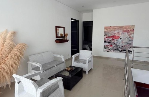 Girardot House | Casa campestre condominio Lagos del peñón