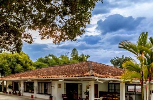 Pereira House | Casa Campestre La Rosita