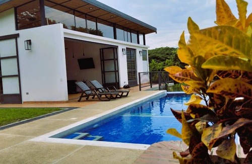 La Mesa House | Casa Campestre San Joaquin La Mesa