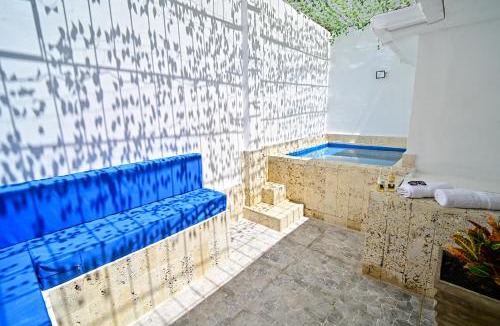 Marbella House | Casa con piscina y terraza privada a pasos de la playa