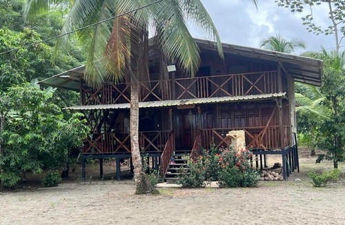 Bahia Solano House | Casa Coral