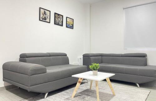 Neiva Apartment | Casa de dos pisos con aire