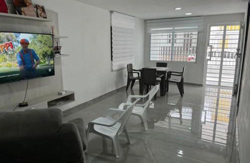 Sur Occidente House | Casa en Barranquilla, Puerta de Oro,Carnaval,Playa