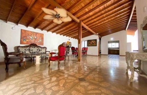 Laureles - Estadio House | Casa Grande y Cómoda