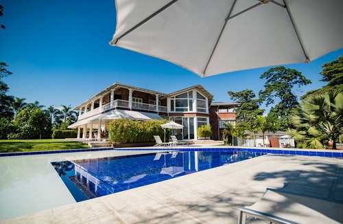 Armenia Hotel | Casa Hotel El Triangulo
