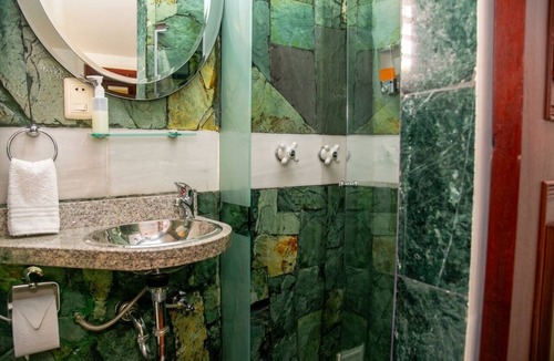 Chapinero Hotel | CASA LAVIM