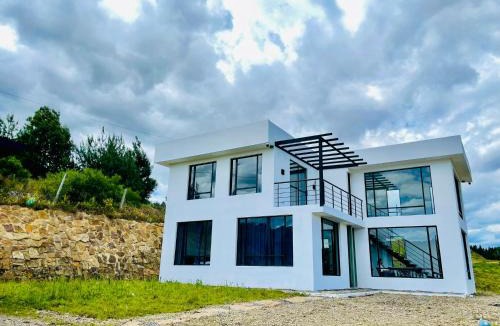 Sutamarchan House | CASA LUCE DI CIELO