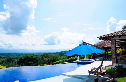 Montenegro House | Casa Mar Verde