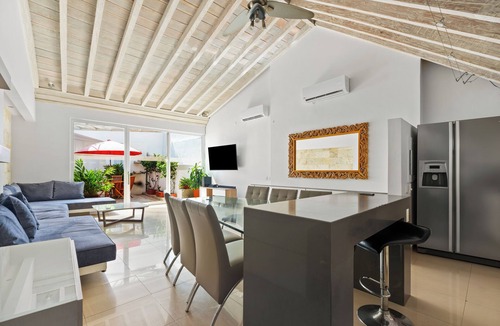 Cartagena Walled City House | Casa Milagros - Beautiful 3BR House in the Walled City