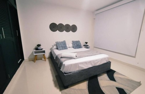 El Laguito House | Casa Riviere