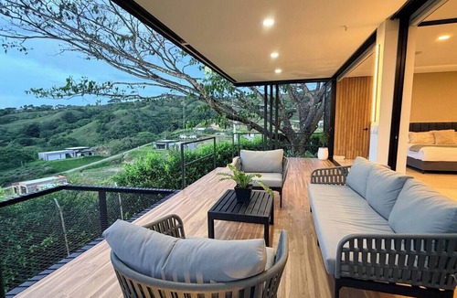 Pereira House | Casa Samay, entre aves y árboles, 4pax, jacuzzi.