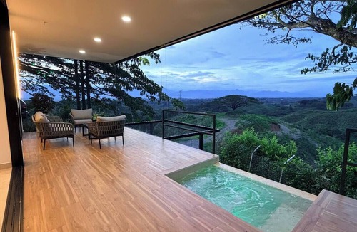 Pereira House | Casa Samay, entre aves y árboles, 4pax, jacuzzi.