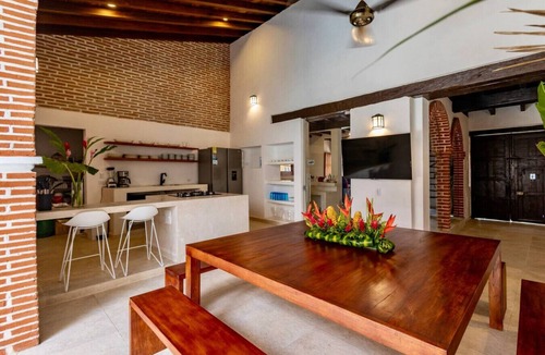 Cartagena Walled City Villa | Casa Sol - Villa in Getsemaní with Large Pool