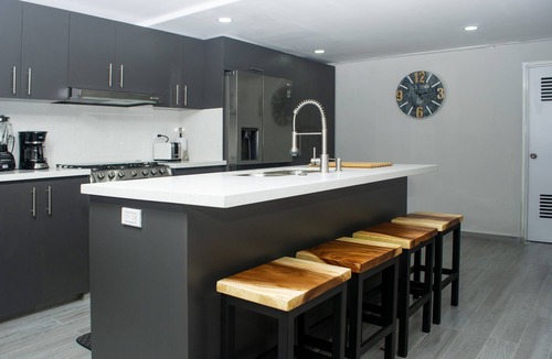 Cali House | CASA TOTALMENTE RENOVADA CON TODA LAS COMODIDADES Y CARACTERISTICAS DE ALTA GAMA