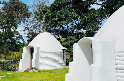Moniquira Cabin | Charming country retreat with a heated pool