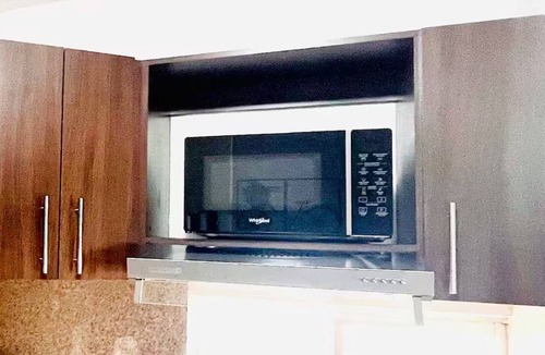 Engativa Apartment | Close to the airport and terminal, spacious and quiet