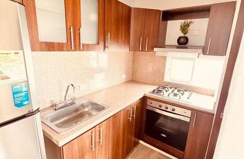 Engativa Apartment | Close to the airport and terminal, spacious and quiet
