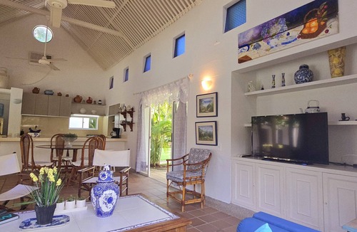 Ricaurte House | Club Puerto Peñalisa beautiful five bedroom country house.