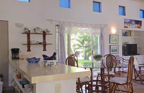Ricaurte House | Club Puerto Peñalisa beautiful five bedroom country house.