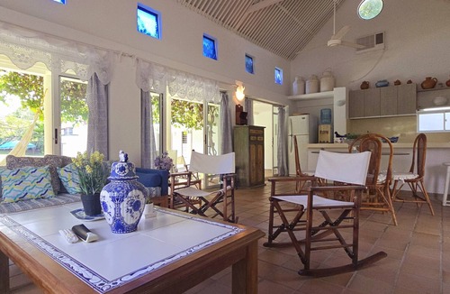 Ricaurte House | Club Puerto Peñalisa beautiful five bedroom country house.