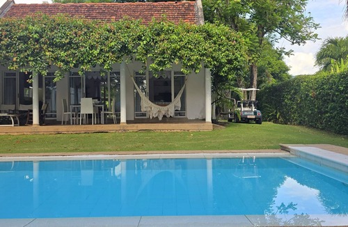 Ricaurte House | Club Puerto Peñalisa beautiful five bedroom country house.
