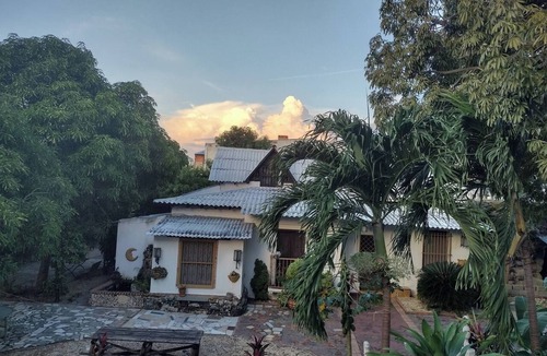 Cartagena District House | Colonial Lodge Retreat Private Room with Garden Bliss