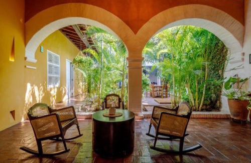 Cartagena Walled City House | Colonial Villa with Private Pool 7BR in Cartagena Old Town