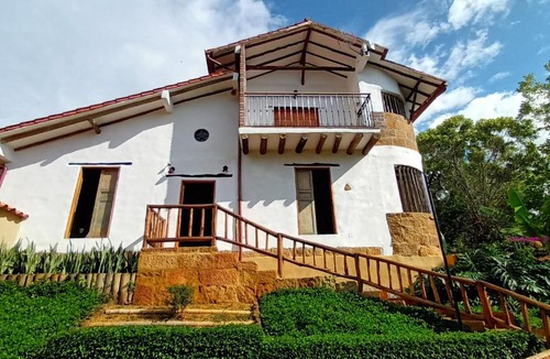 Barichara House | Color Marron casa de campo