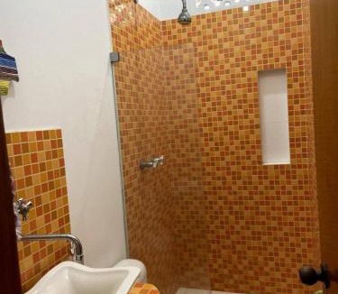 Urbanizacion Eliana House | Comfy Room Near The Airport
