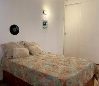 Urbanizacion Eliana House | Comfy Room Near The Airport