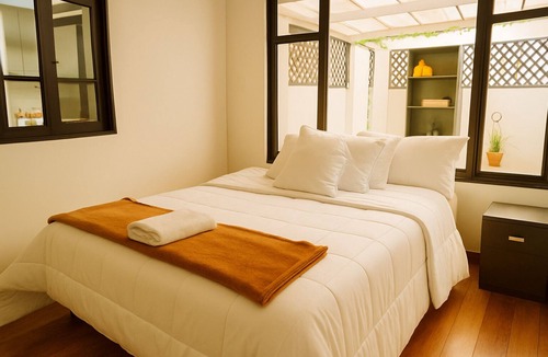 Quinta Paredes Bed & Breakfast | Corferias Embajada Suites