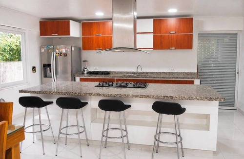 Restrepo House | Country house 5 minutes from Restrepo, sleeps 22. Ideal for families; pets welcome.