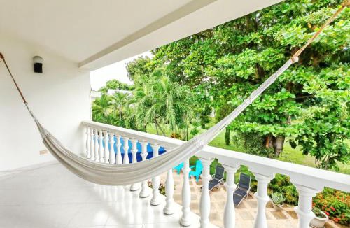 Girardot House | Country House, EL PEÑON Condominium