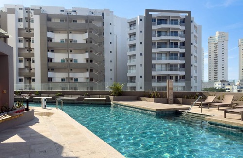 El Rodadero Apartment | Cozy 1-bedroom apartment in welcoming Gaira with AC and gym