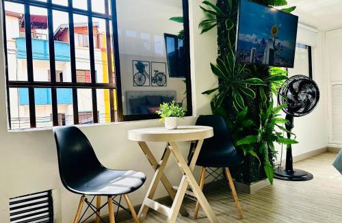 Villa Hermosa Apartment | Cozy Loft in the Heart of Medellín