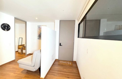 La Gran Via Apartment | Cozy, spacious, and sophisticated apartment near Parque de la 93