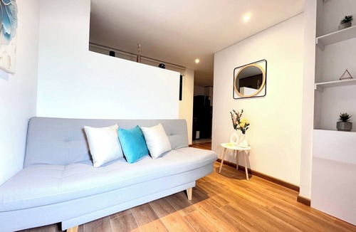 La Gran Via Apartment | Cozy, spacious, and sophisticated apartment near Parque de la 93