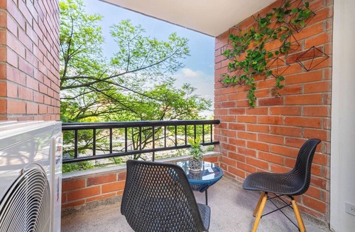 La Florida Apartment | Designer 2BR Apt in Provenza I WiFi, AC & Balcony