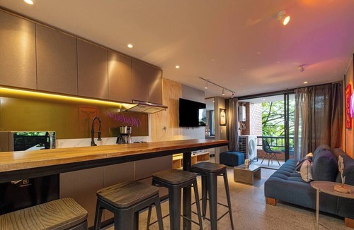 La Florida Apartment | Designer 2BR Apt in Provenza I WiFi, AC & Balcony