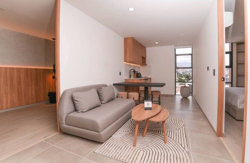 San Diego Apartment | Digital Nomad 2BR Apt – Jacuzzi +Cowork in Poblado