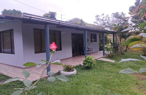 Vergara House | Eco Retiro La Paz