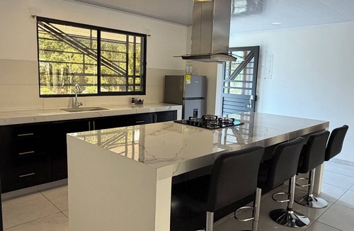 Sutamarchan House | EL ENCANTO VACATION HOME, MODERN HOUSE WITH A FIREPIT AND EXCEPTIONAL VIEWS